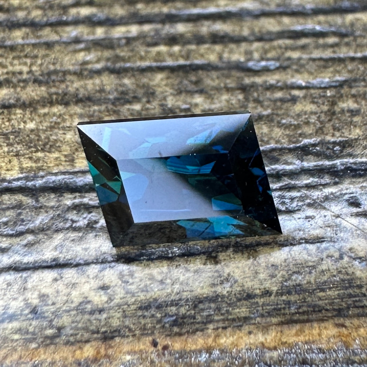 1.15ct Kenyan Sapphire Faceted Stone SA028