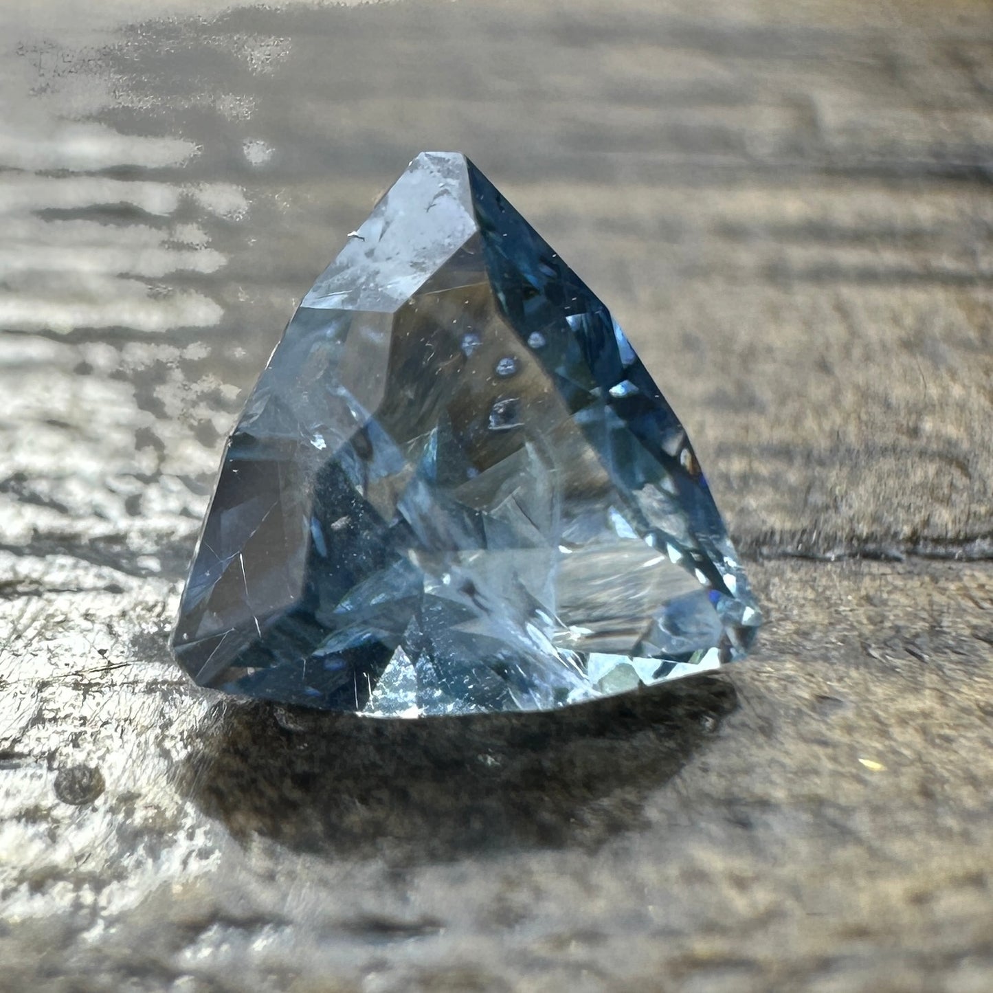 0.61ct Montana Sapphire Faceted Stone SA025
