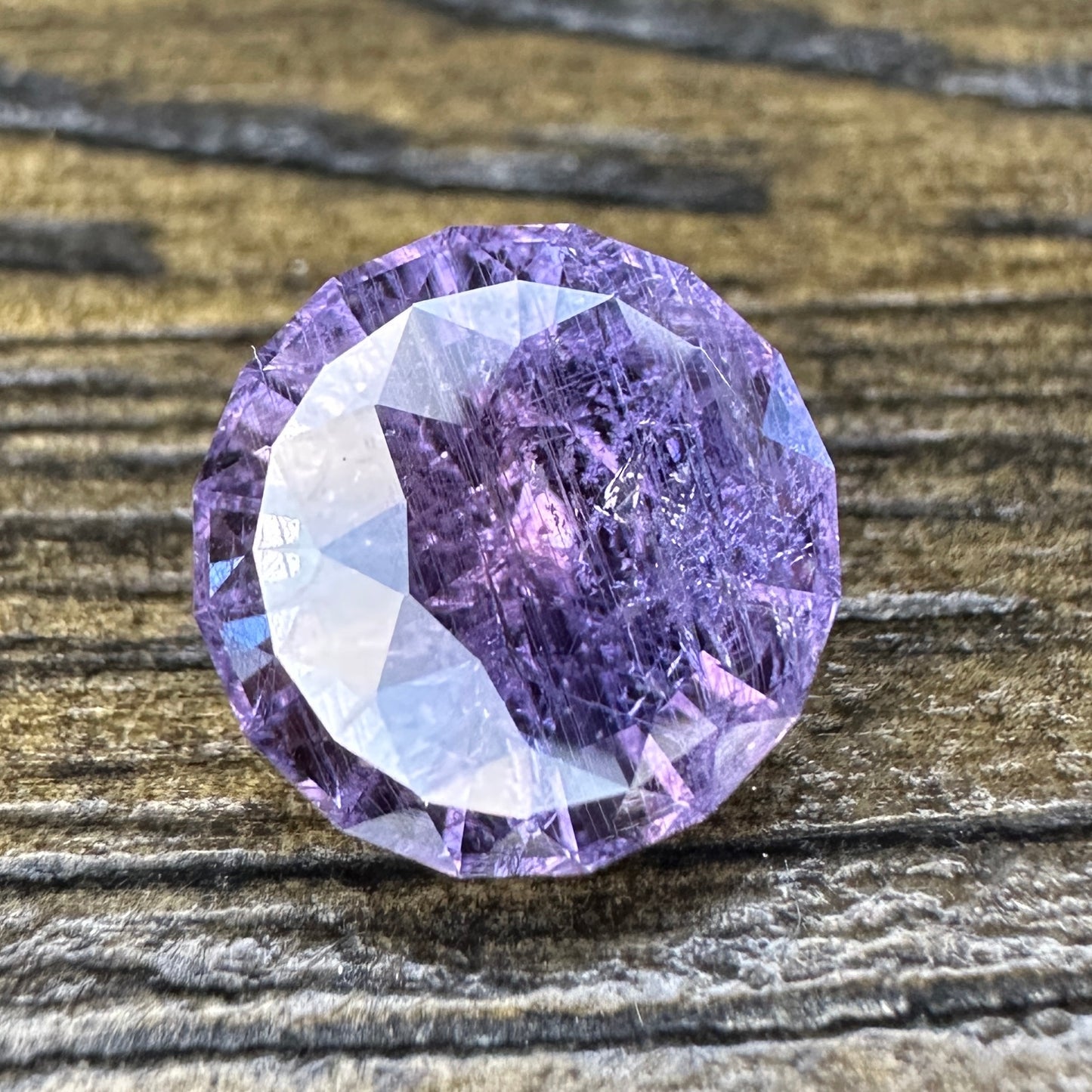 5.58ct UMBA SAPPHIRE Faceted Stone SA006
