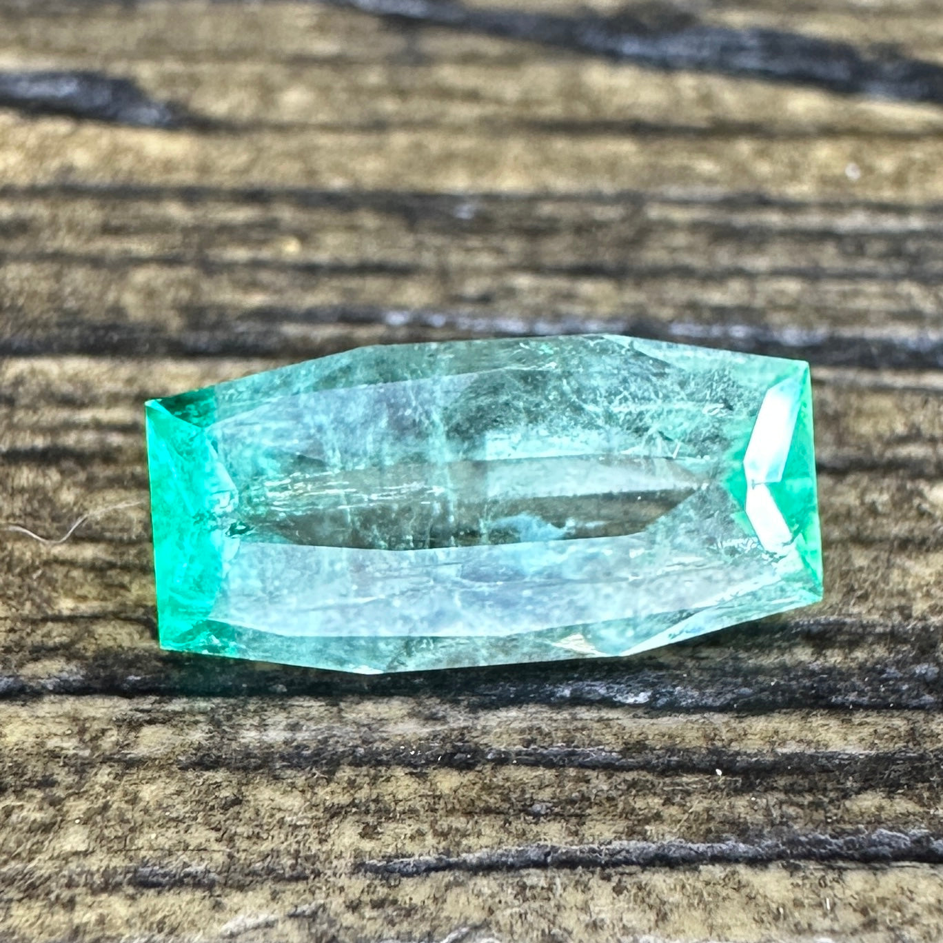 1.46ct Colombian EMERALD Faceted Stone EMD001