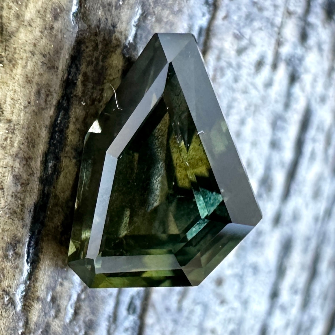 0.74ct Kenyan Sapphire Faceted Stone SA029