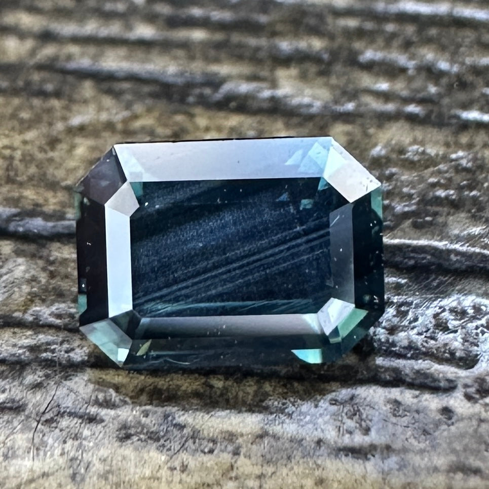 0.81ct GOMBE SAPPHIRE Faceted Stone SA013
