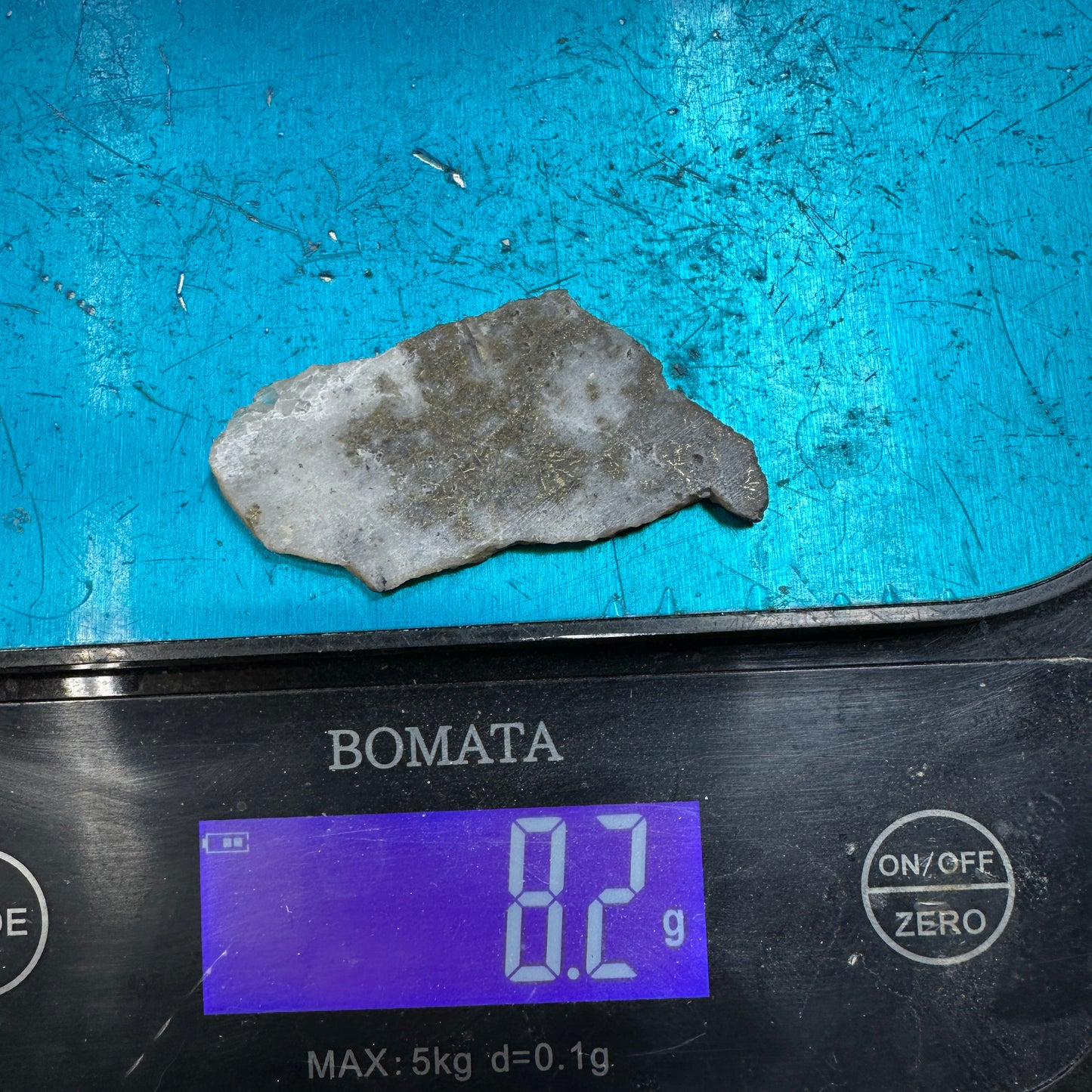 GOLD IN QUARTZ Slab - 8.2 grams