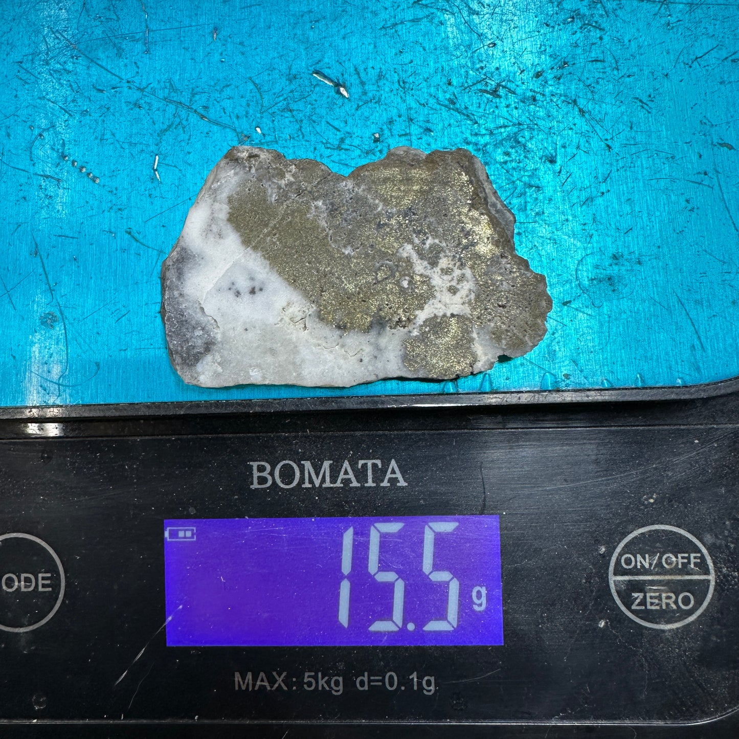 GOLD IN QUARTZ Slab - 15.5 grams