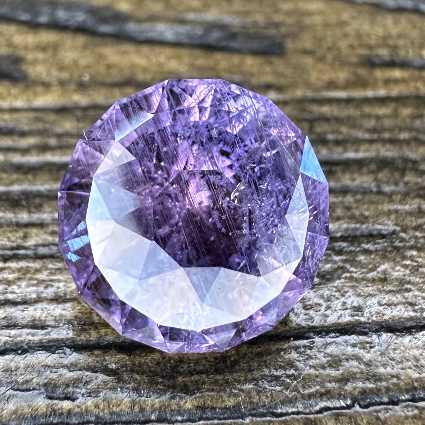 5.58ct UMBA SAPPHIRE Faceted Stone SA006