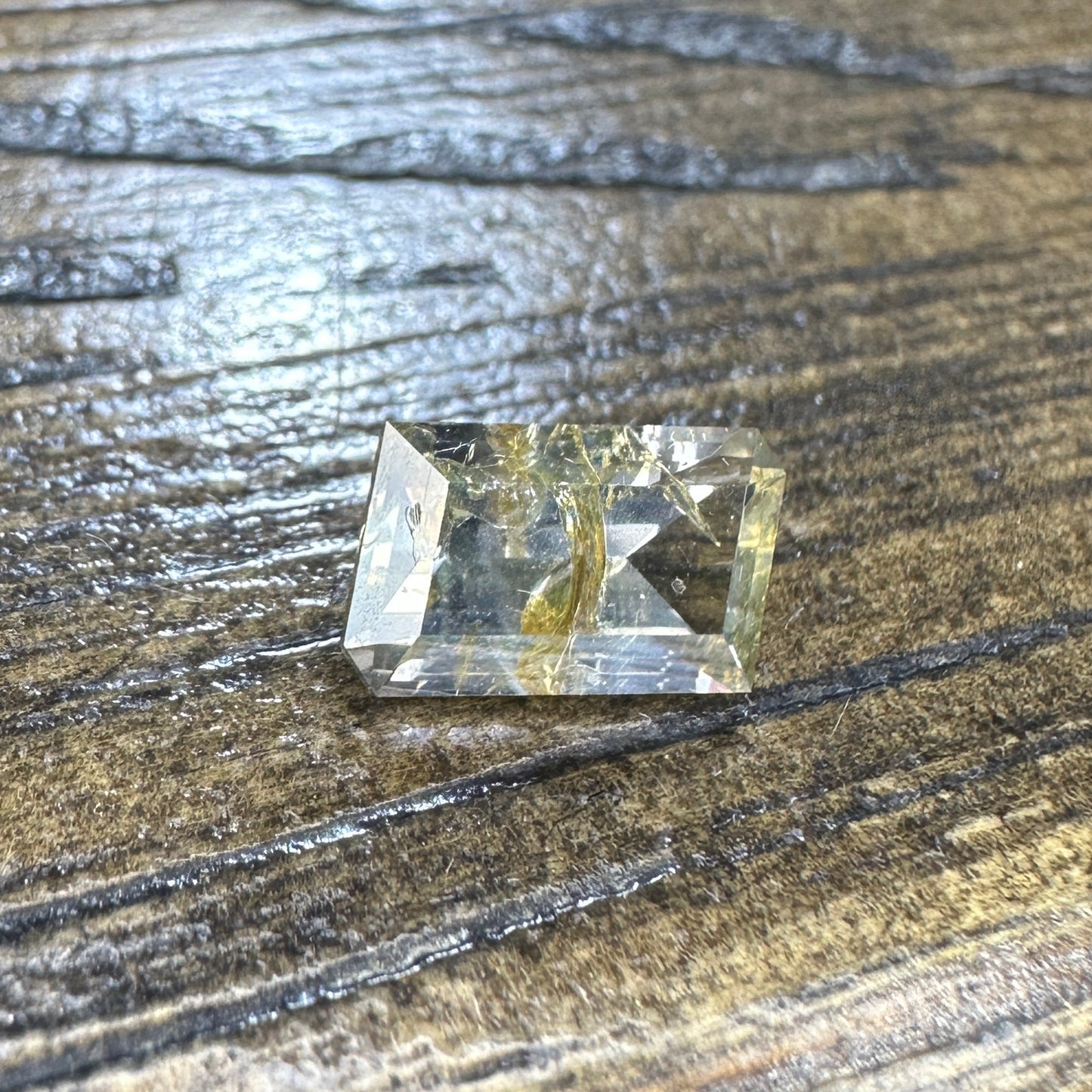 2.21ct UMBA SAPPHIRE Faceted Stone SA005