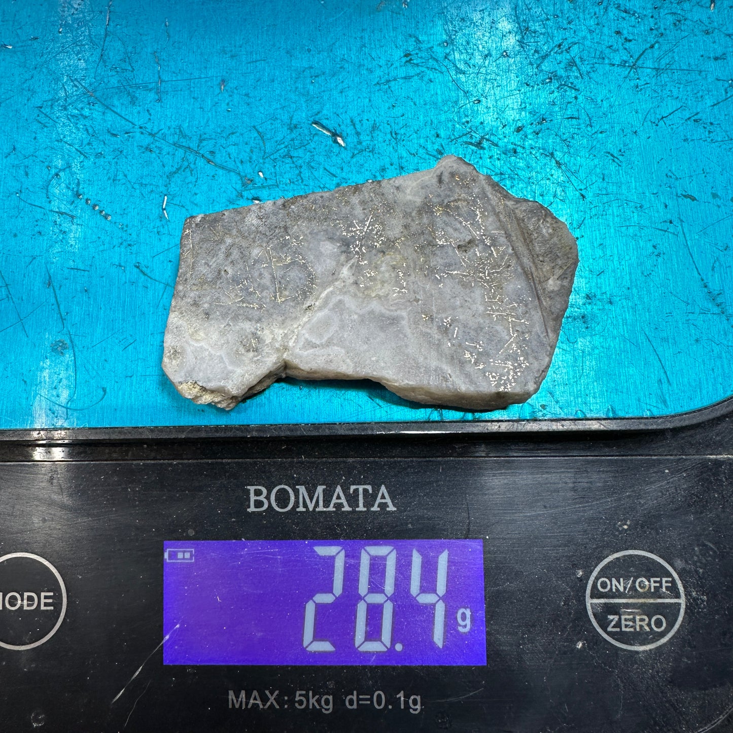 GOLD IN QUARTZ Slab - 28.4 grams