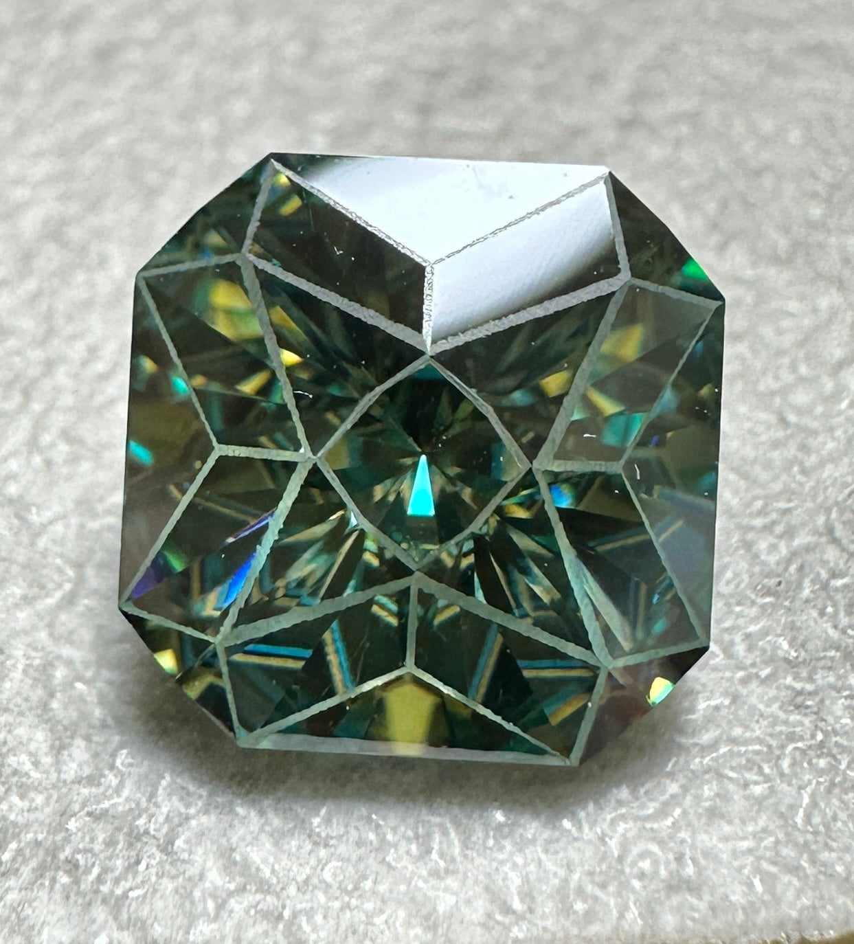 DICHROIC MOISSANITE Faceted Stone