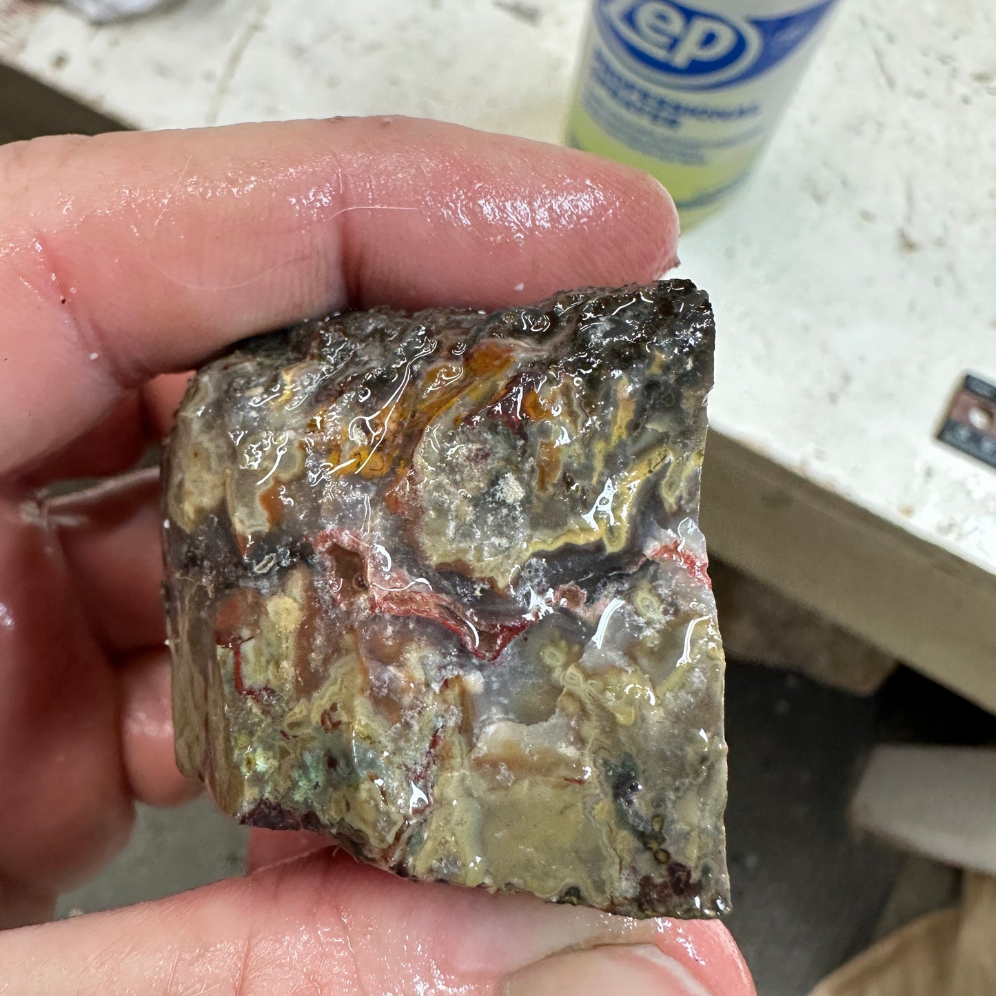 IDAHO WILDFIRE PLUME AGATE Faced Rough - 6.41oz