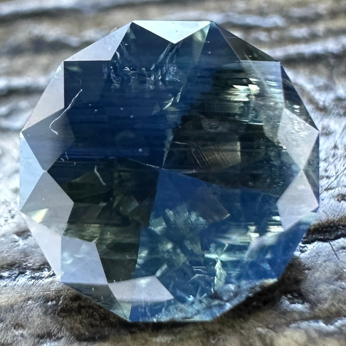0.98ct GOMBE SAPPHIRE Faceted Stone SA036