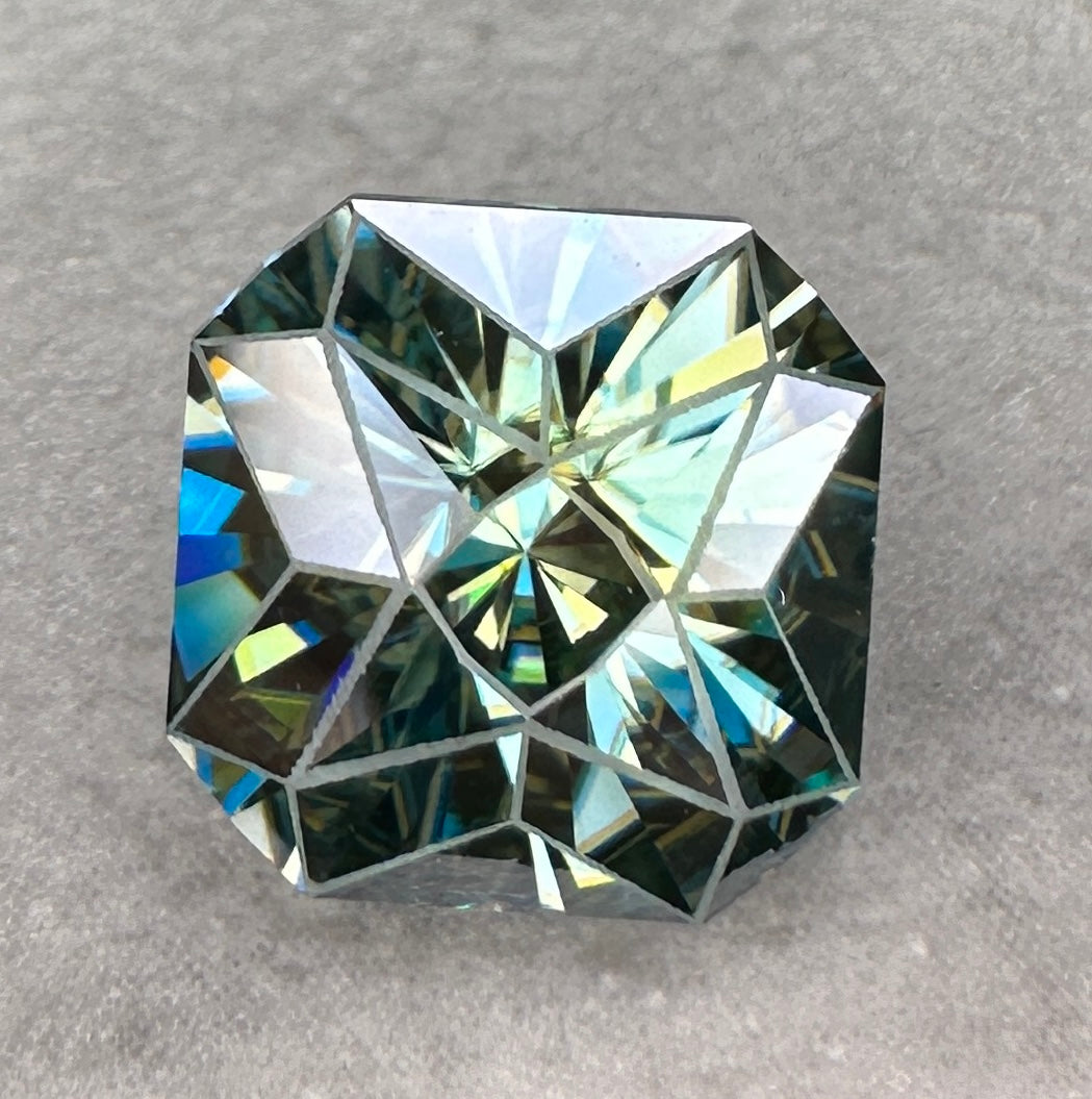 DICHROIC MOISSANITE Faceted Stone