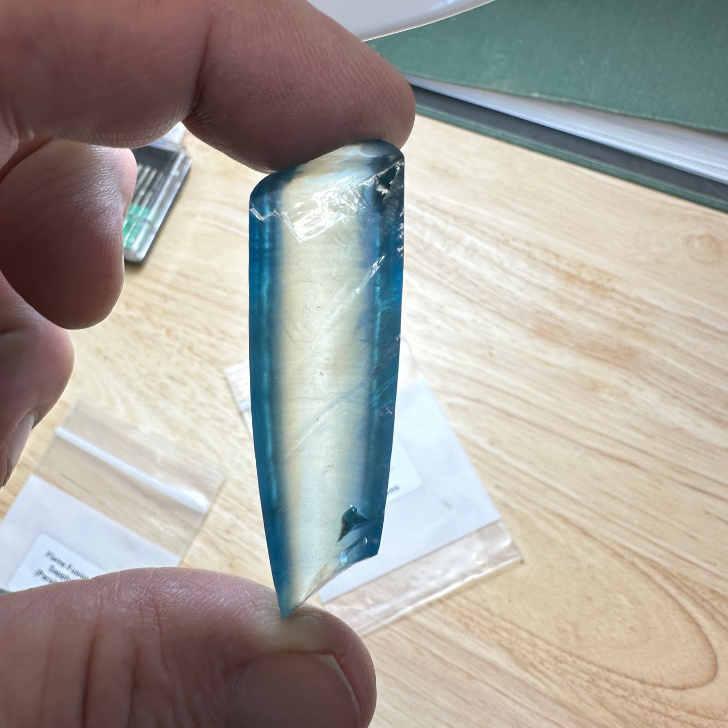 Paraiba Blue FLAME FUSION LAB SAPPHIRE Facet Rough 19.90g