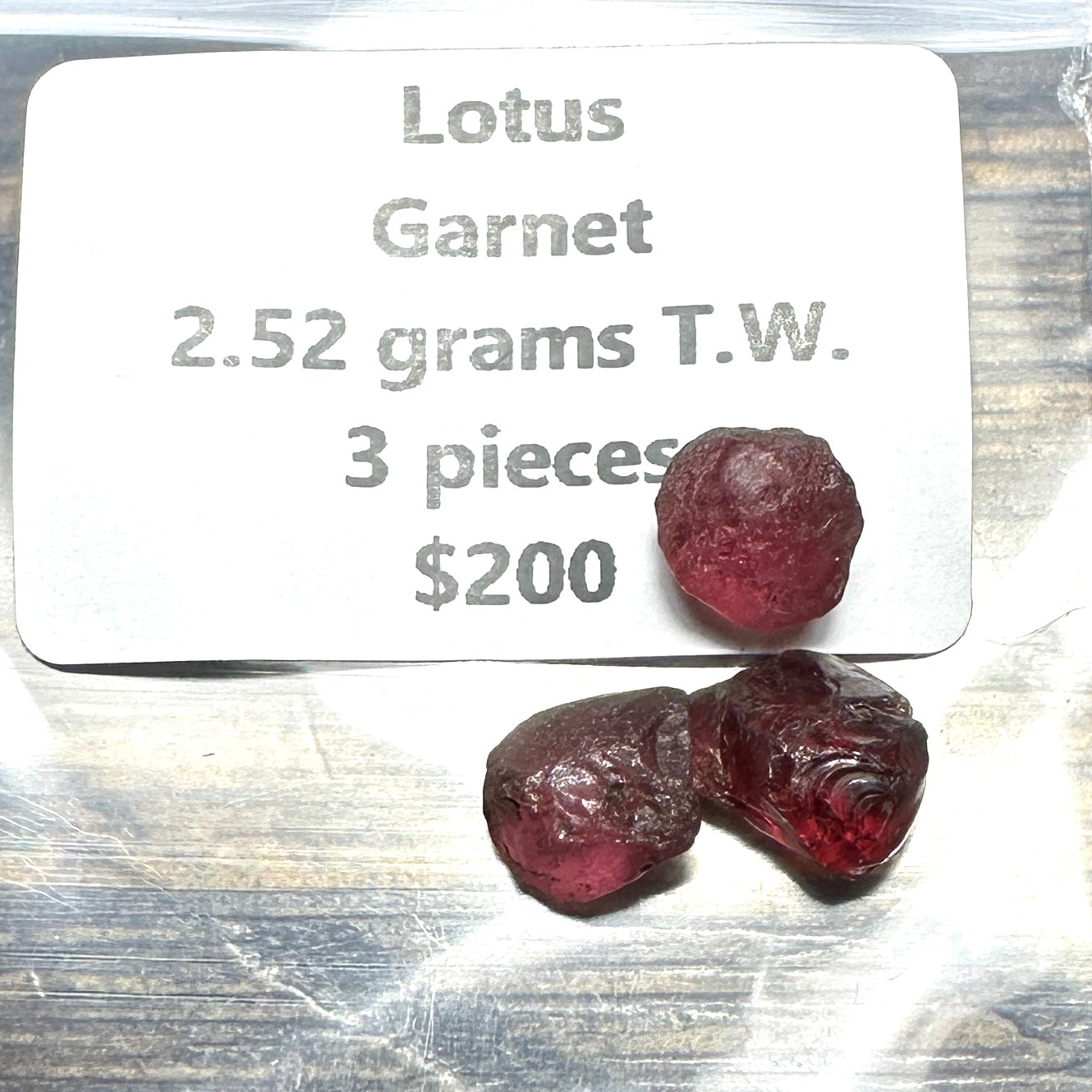 LOTUS GARNET 3pcs., 2.52g Facet Rough Parcel