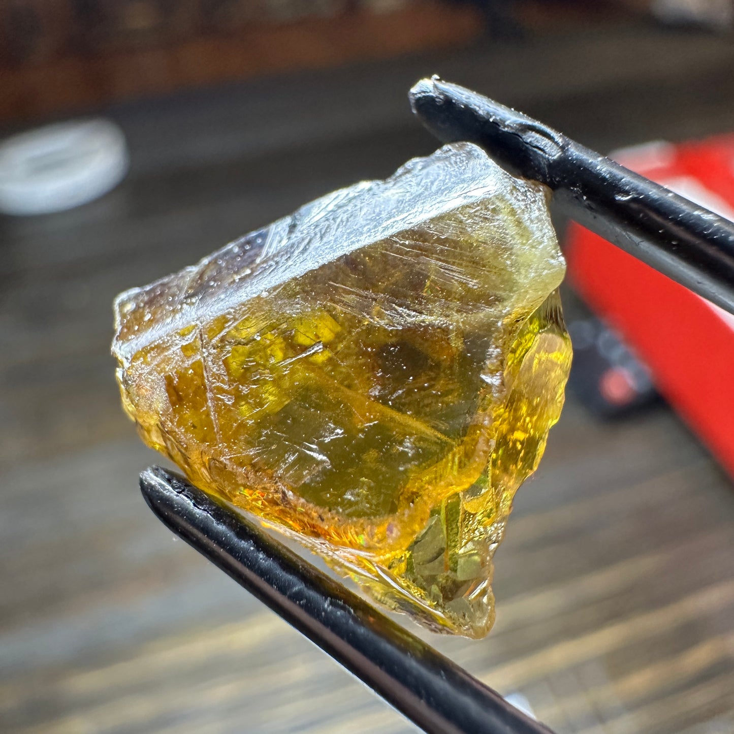 11.87ct SPHENE Facet Rough