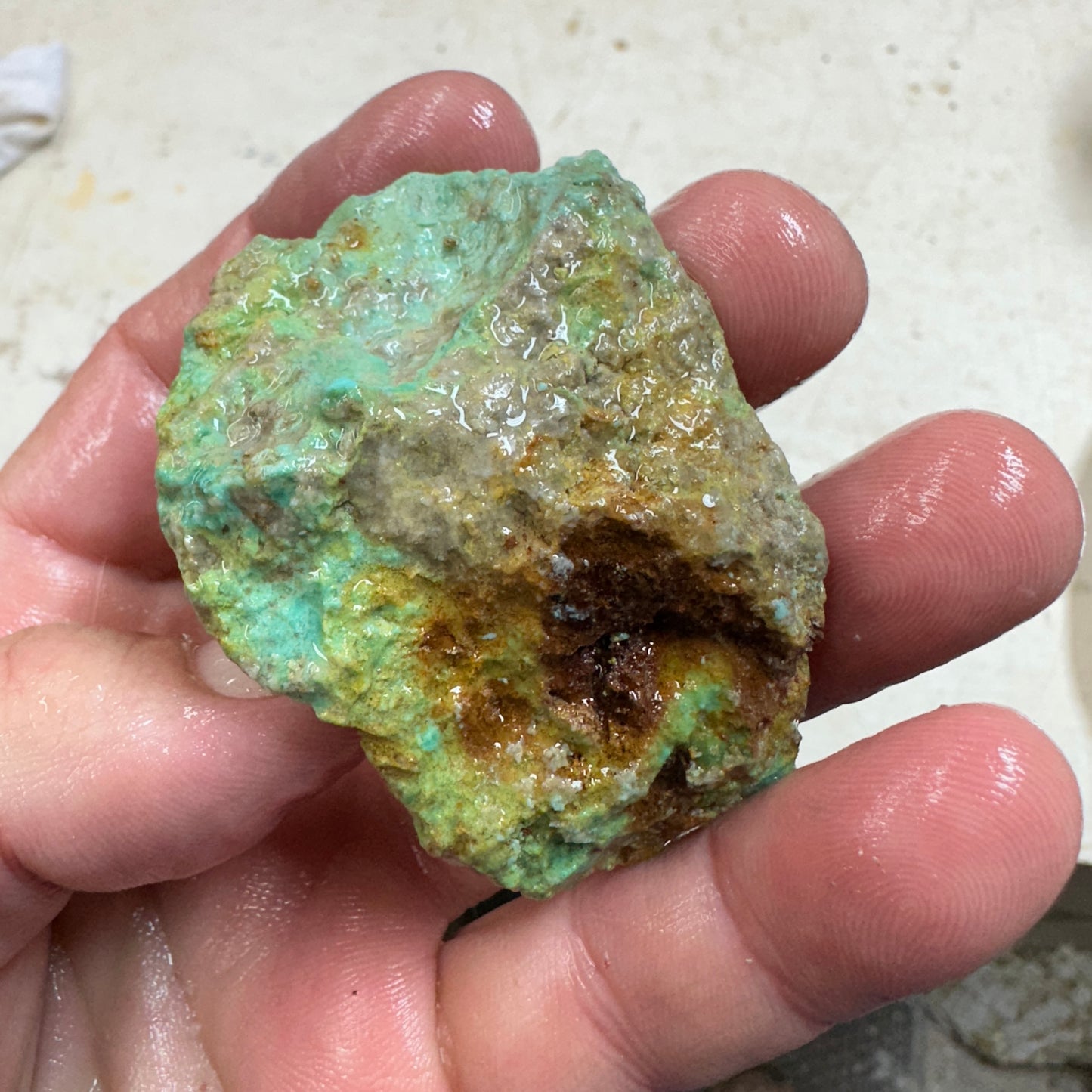 STELLA BLUE TURQUOISE Faced Rough - 77 grams
