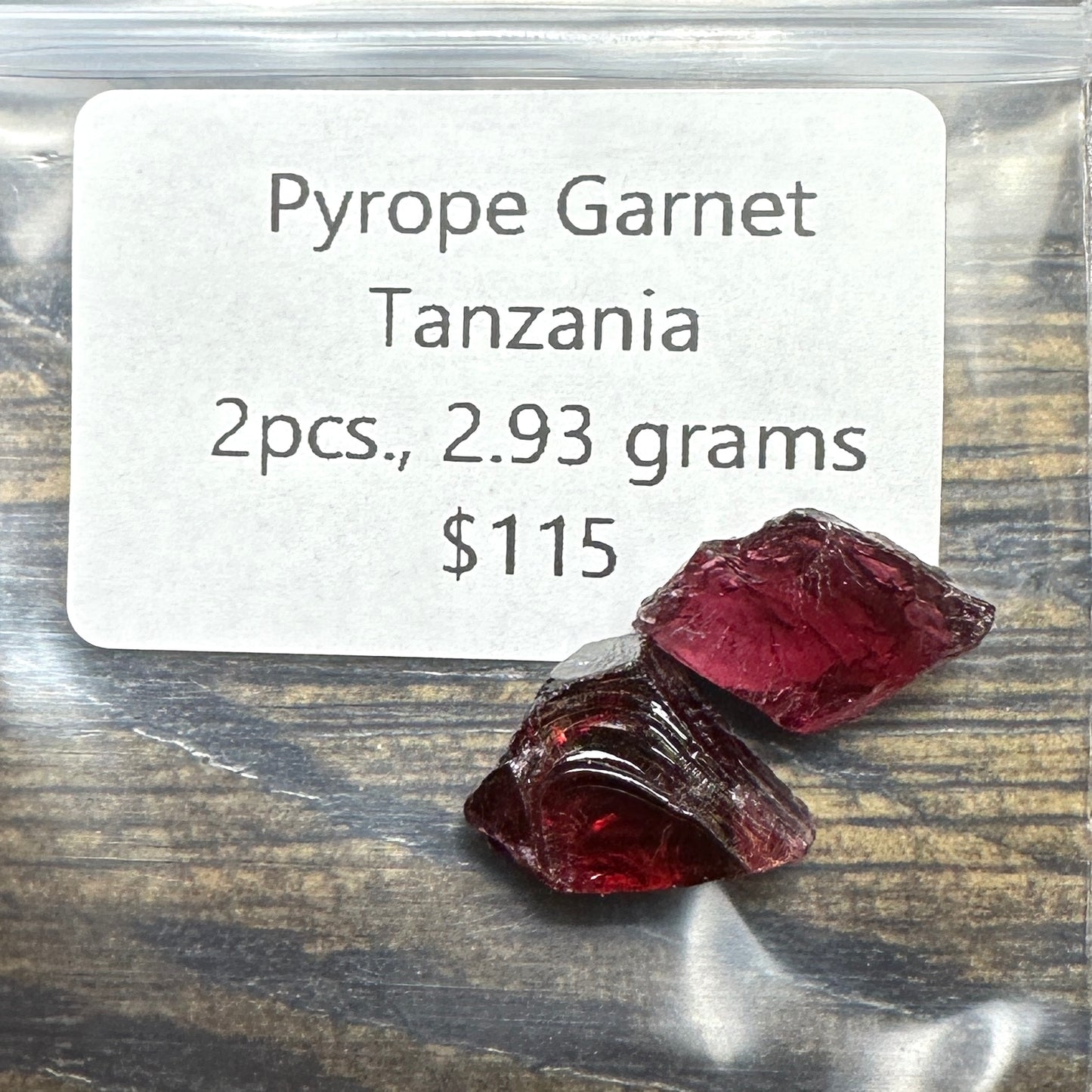 PYROPE GARNET 2pcs., 2.93g Facet Rough Parcel
