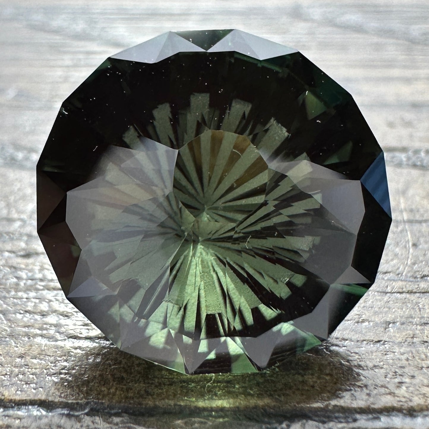 12.25ct Flame Fusion SPINEL Faceted Stone