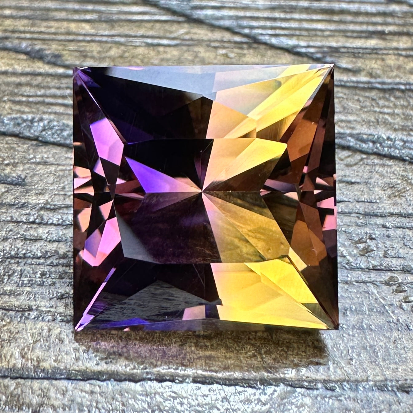 17.65ct AMETRINE Faceted Stone QTZ001
