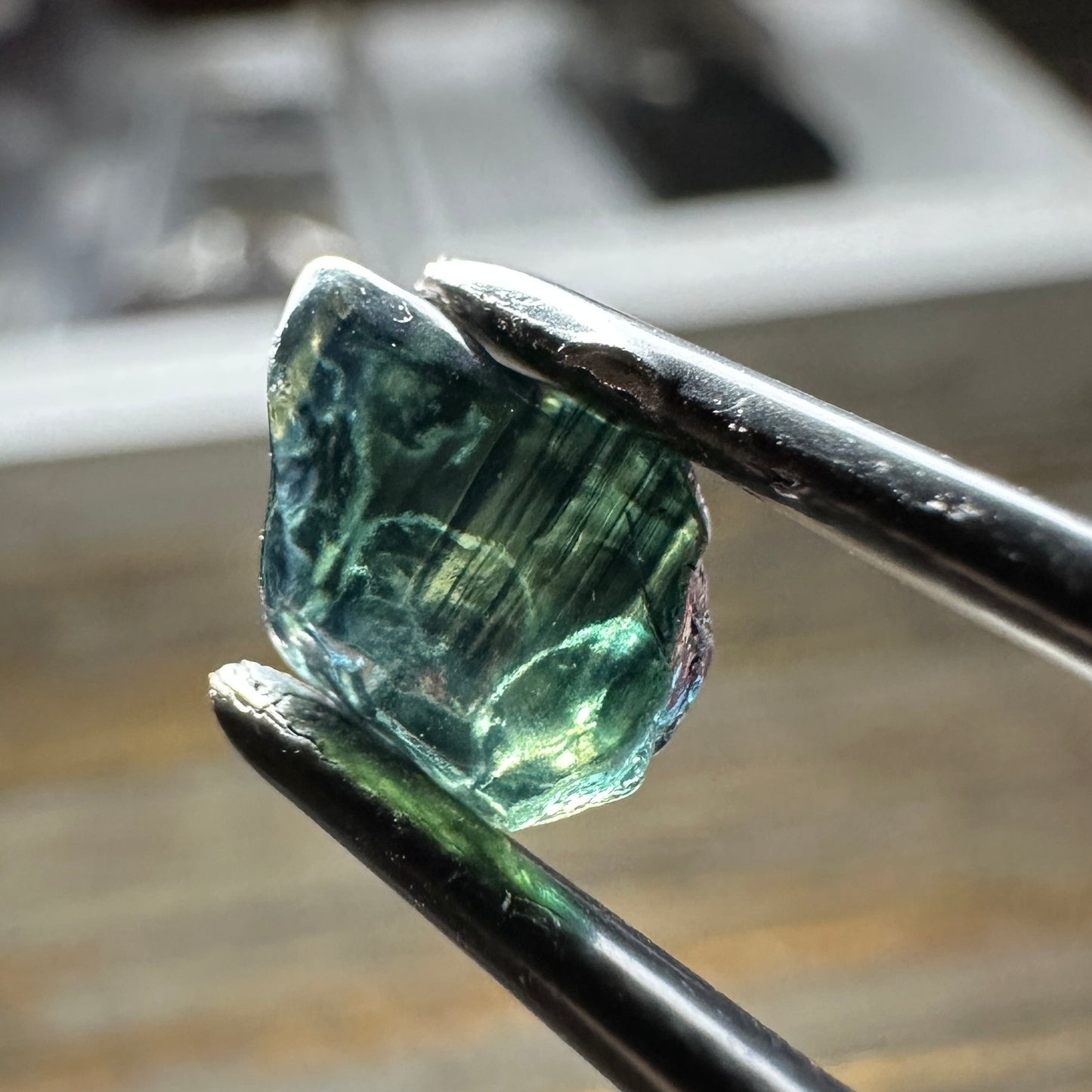 GOMBE SAPPHIRE 3pcs., 2.56g Facet Rough Parcel