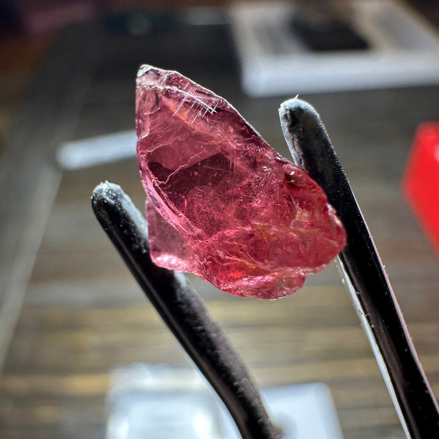 PYROPE GARNET 3pcs., 2.94g Facet Rough Parcel