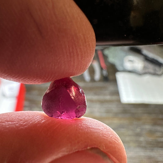 5.15ct  RHODOLITE GARNET Facet Rough