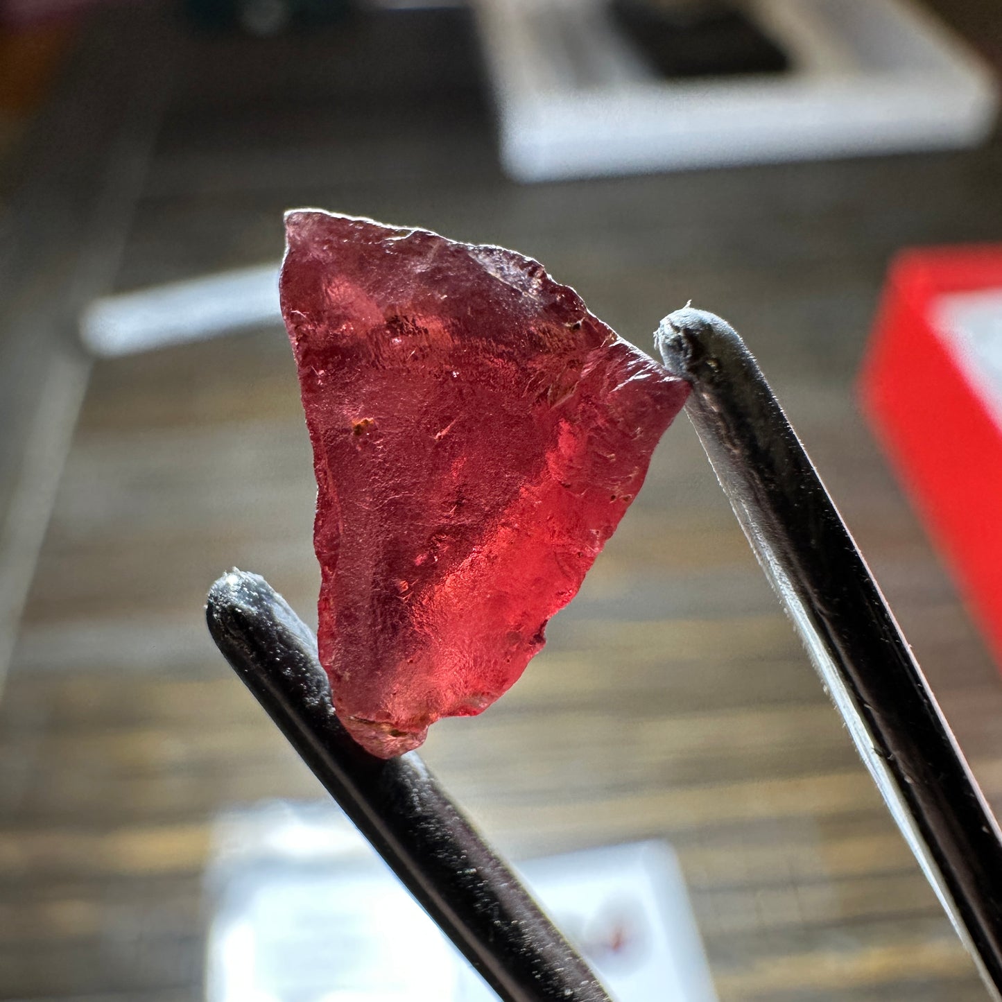 PYROPE GARNET 3pcs., 2.94g Facet Rough Parcel