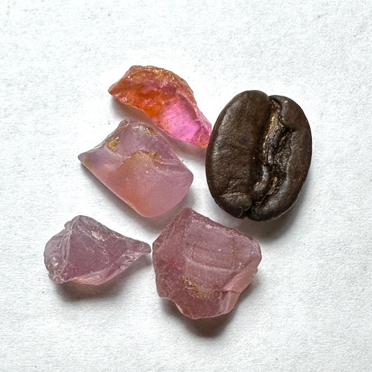 MAHENGE SPINEL 4pcs., 2.20g Facet Rough Parcel