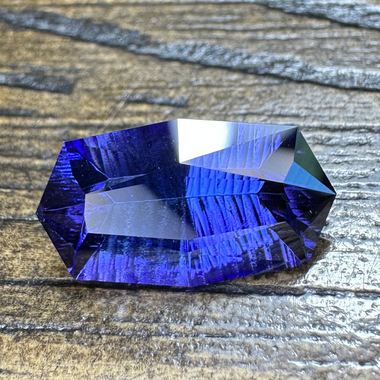 7.38ct Unheated TANZANITE Faceted Stone TAN003