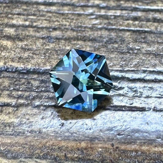 0.61ct Montana Sapphire Faceted Stone SA034