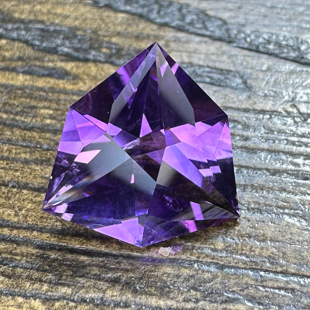 4.28ct AMETHYST Faceted Stone QTZ003