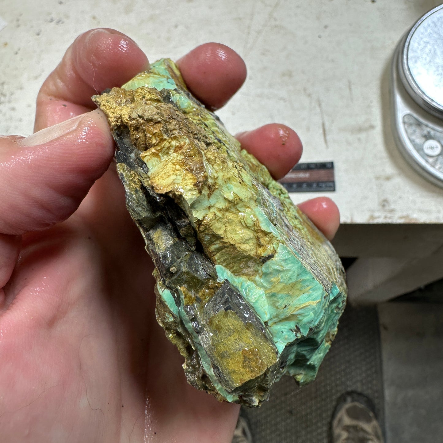 BROKEN ARROW VARISCITE Rough - 438 grams