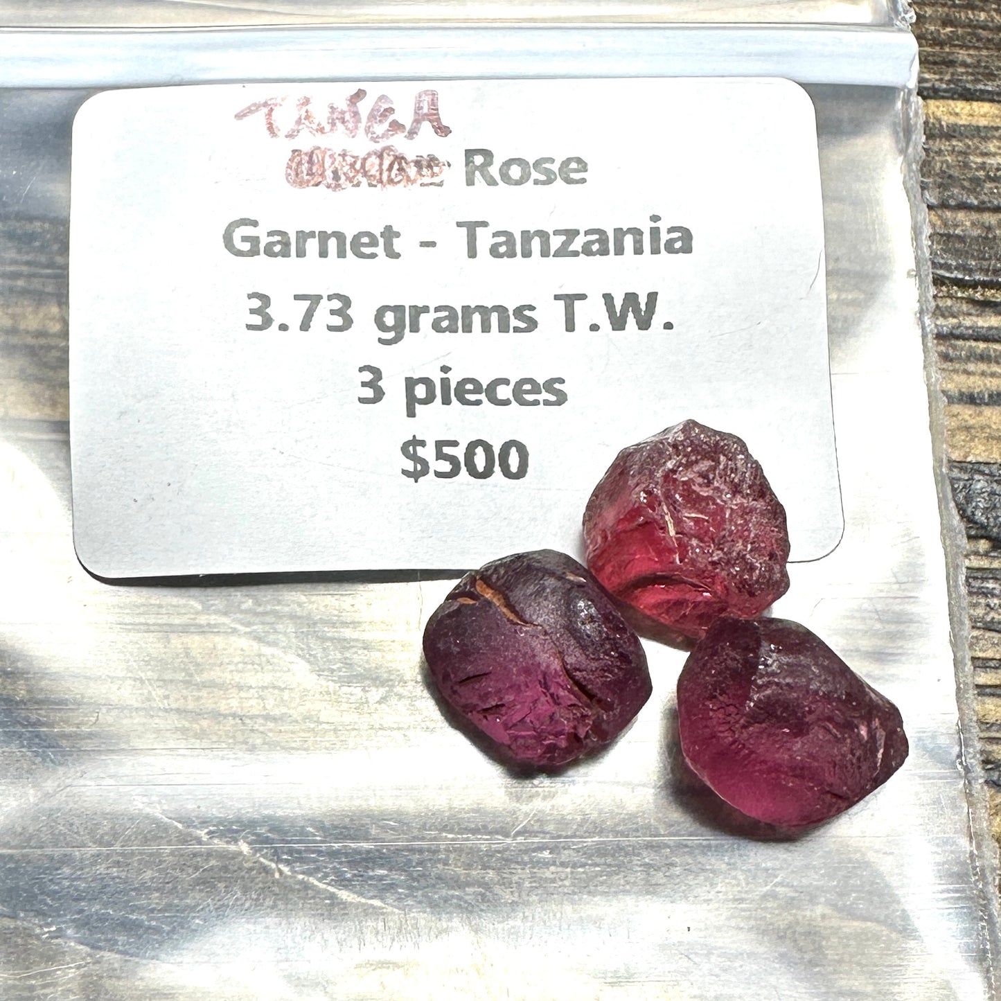 TANGA ROSE GARNET 3pcs., 3.73g Facet Rough Parcel