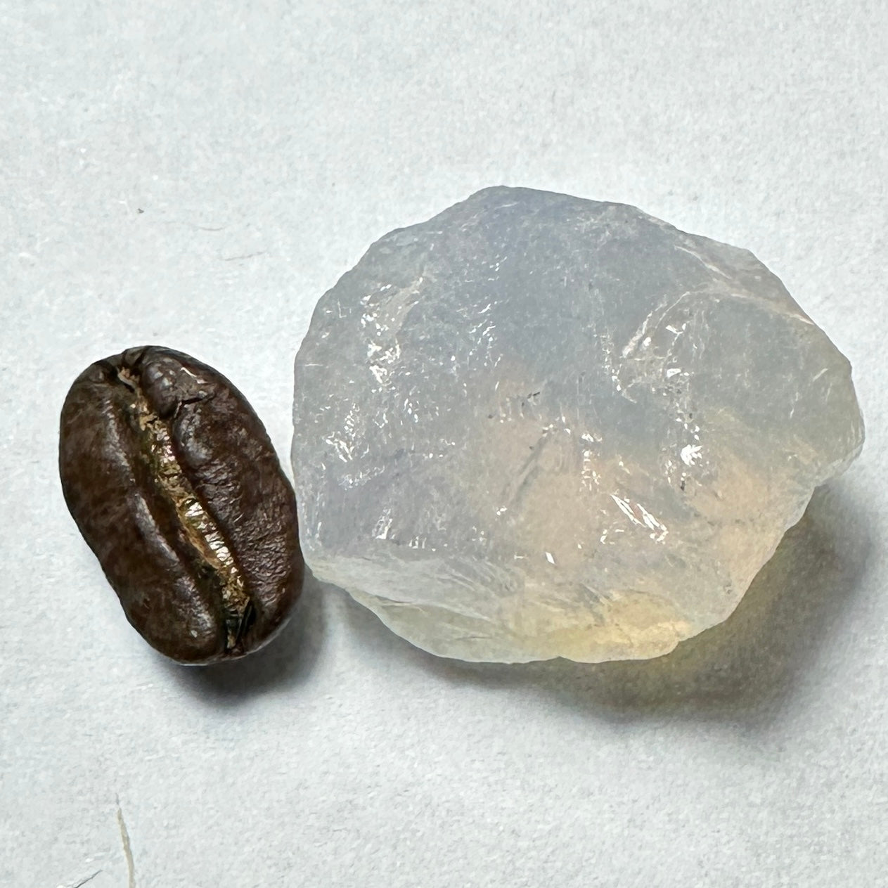 37.9ct MILKY QUARTZ Facet Rough