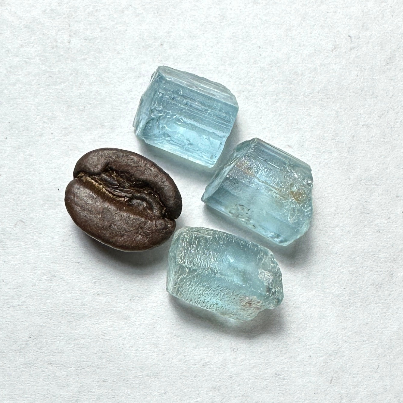 AQUAMARINE 3pcs., 2.21g Facet Rough Parcel