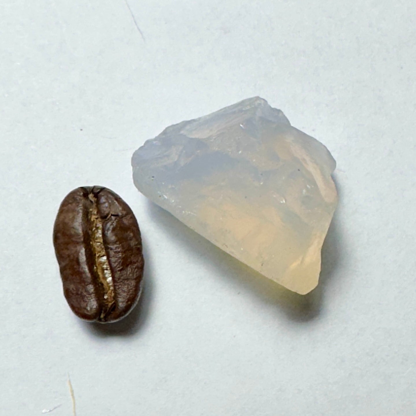 29.9ct MILKY QUARTZ Facet Rough