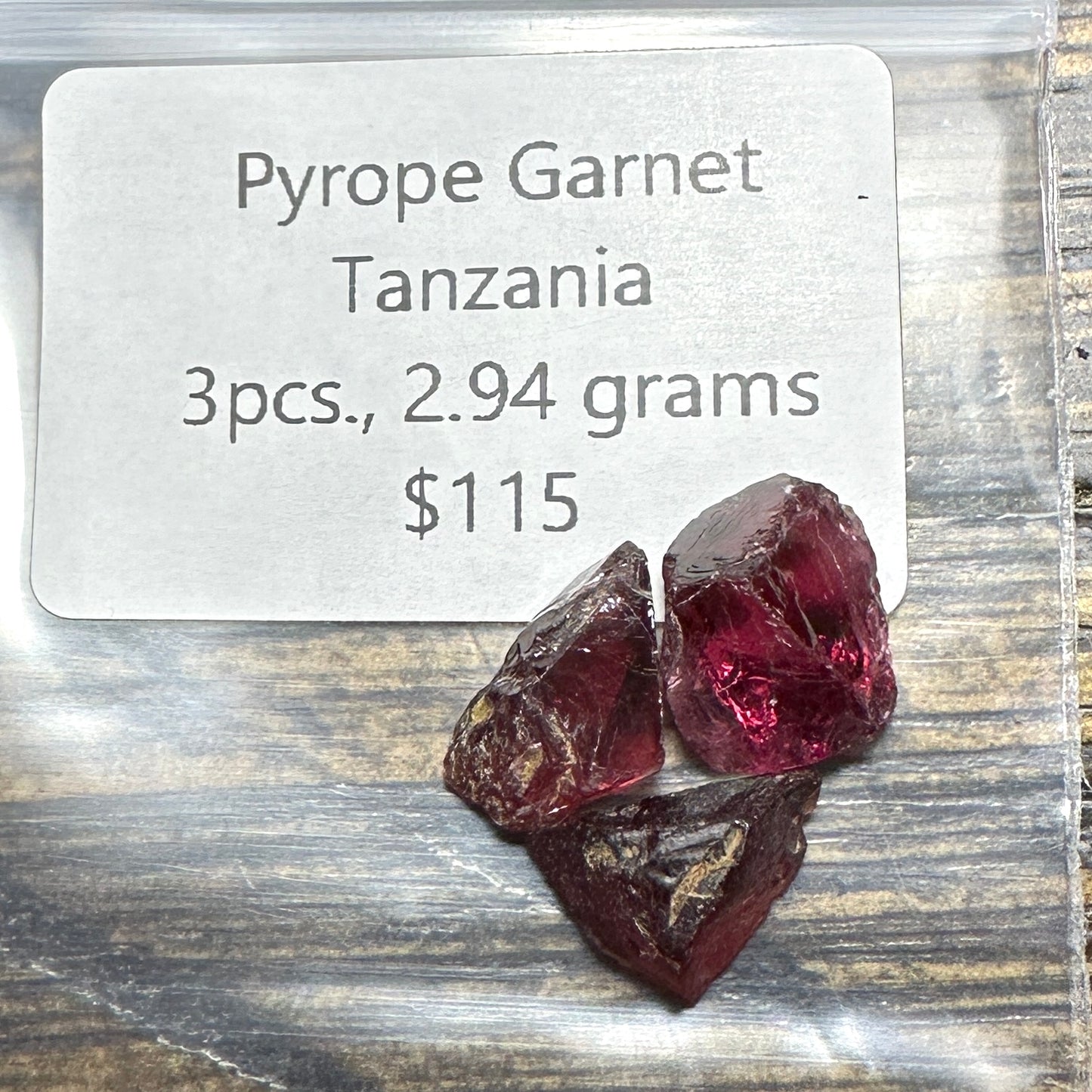 PYROPE GARNET 3pcs., 2.94g Facet Rough Parcel