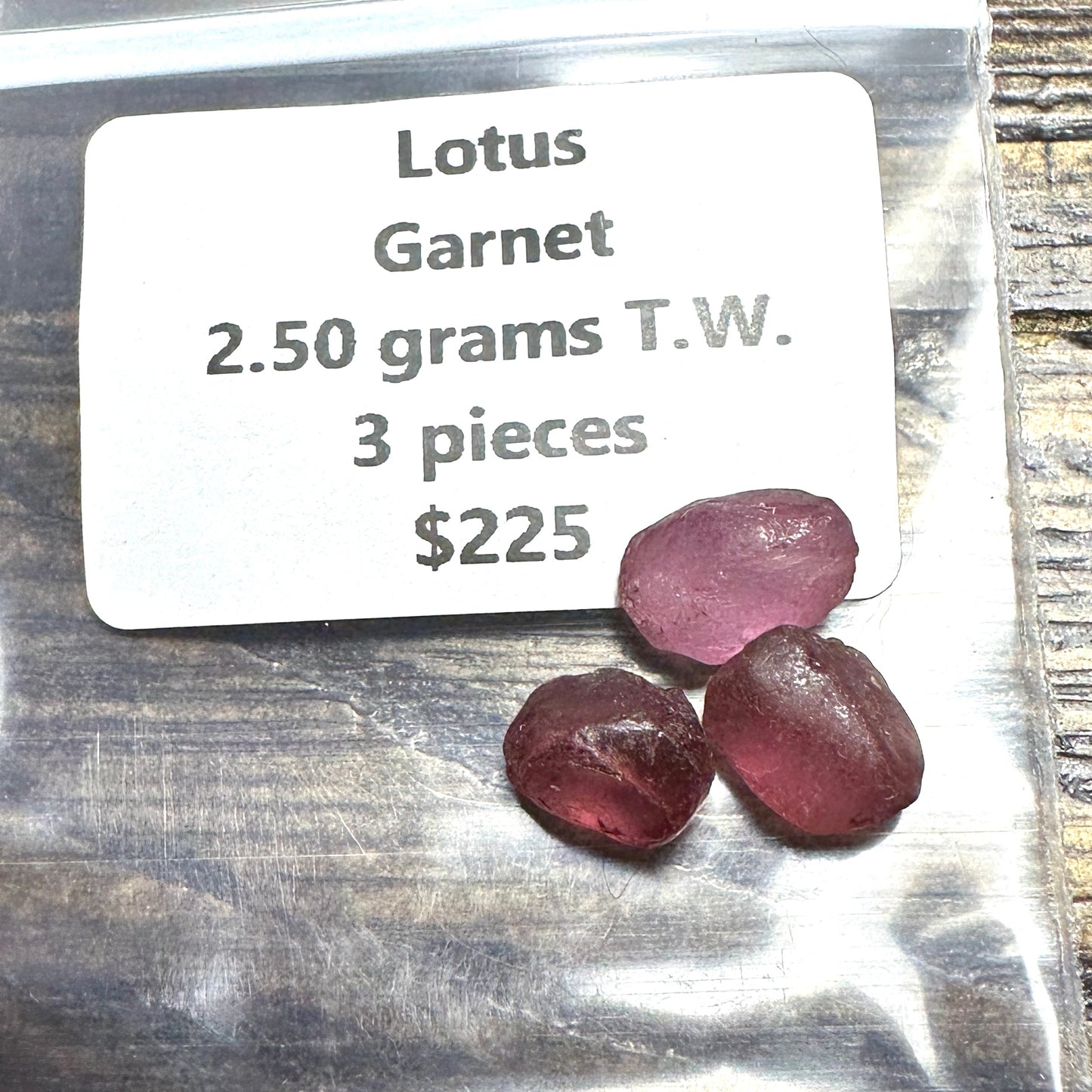 LOTUS GARNET 3pcs., 2.50g Facet Rough Parcel