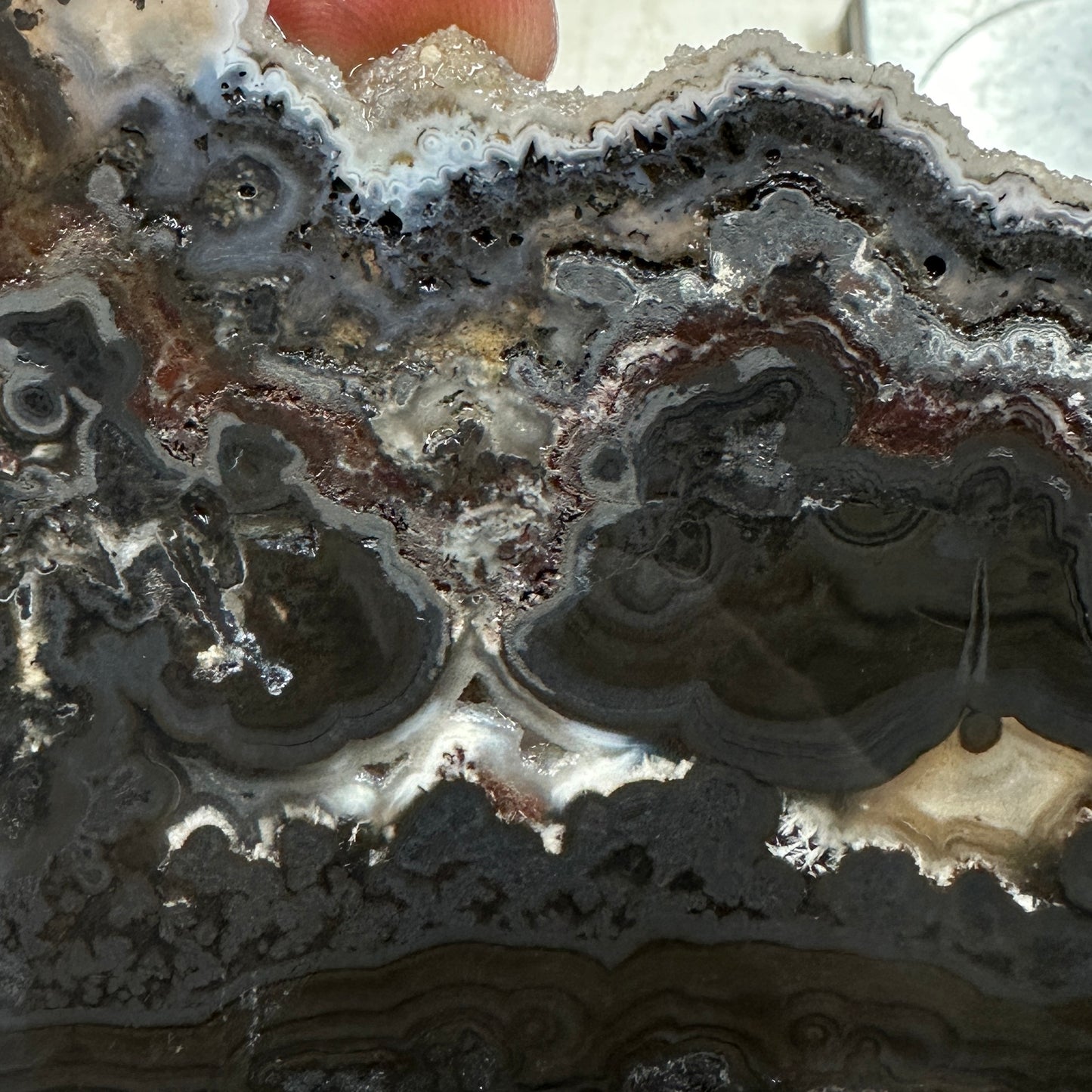 PSILOMELANE IN AGATE Slab - 251 grams