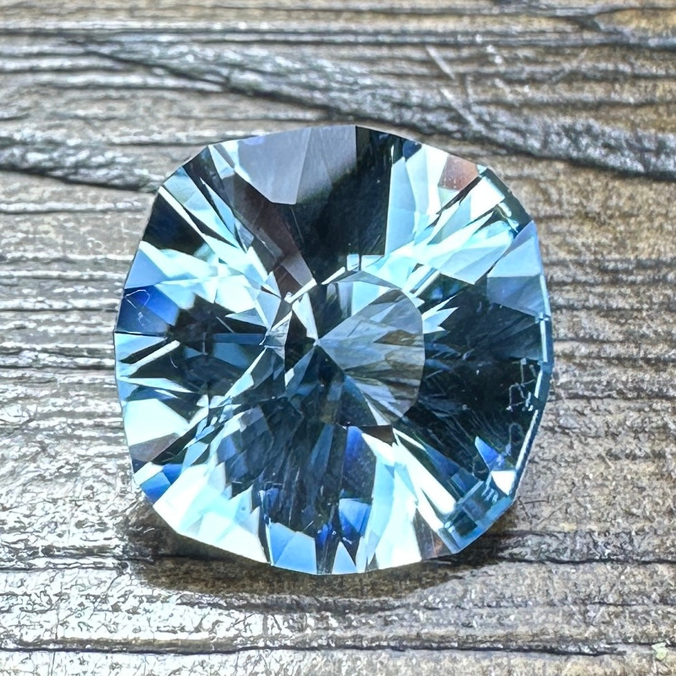 12.6ct Sky Blue TOPAZ Faceted Stone TOP002