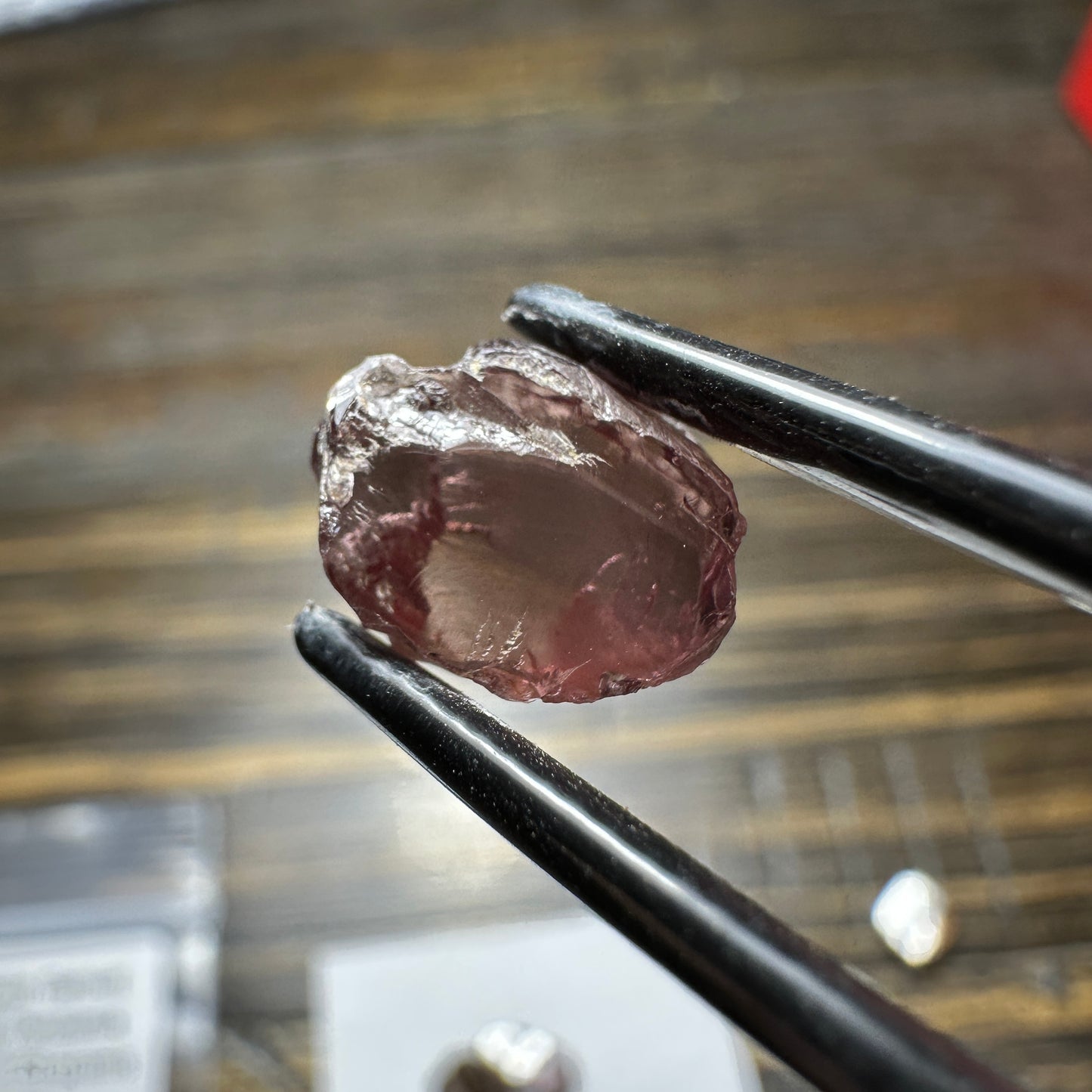 DRAGON GARNET 3pcs., 2.68g Facet Rough Parcel