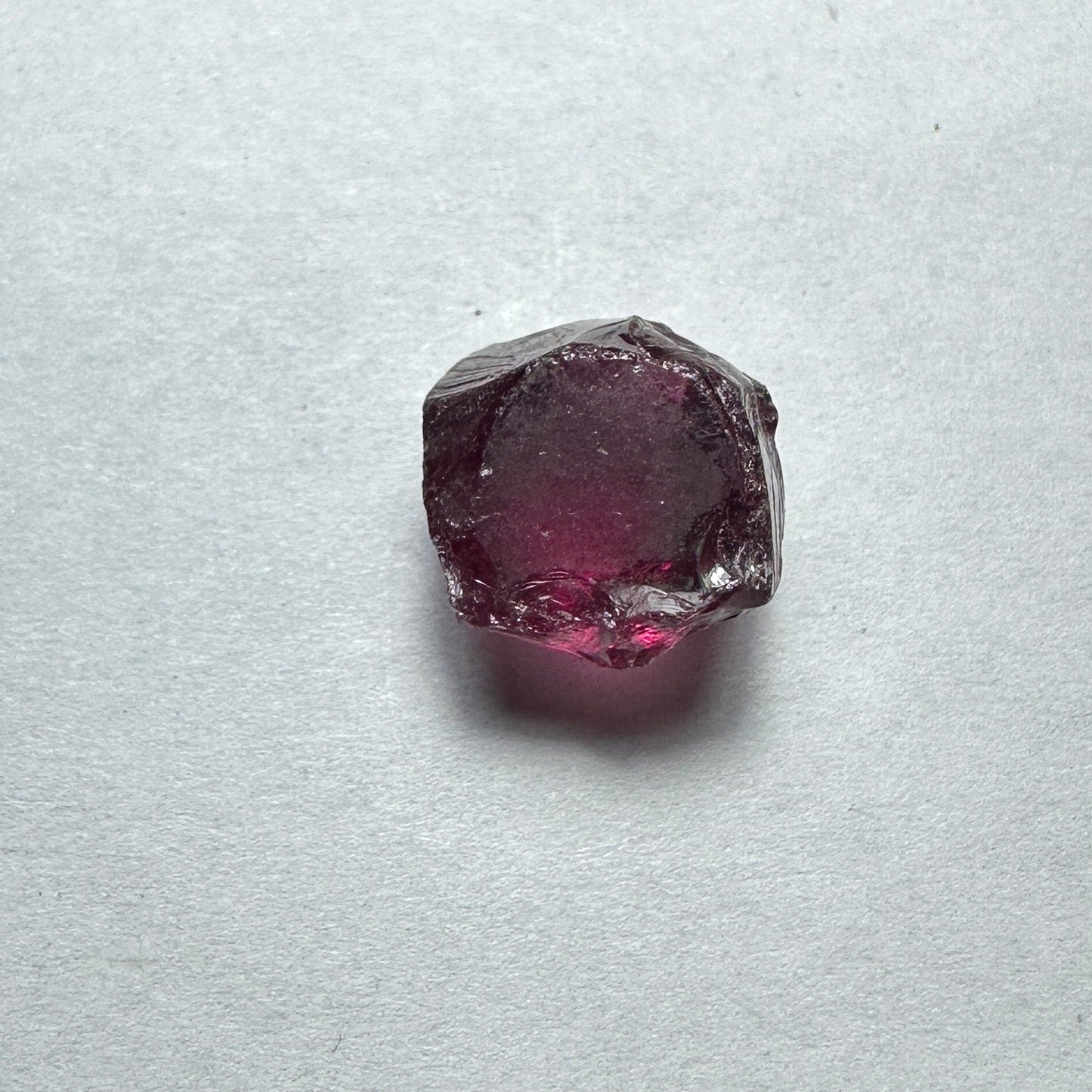 7.34ct RHODOLITE GARNET Facet Rough