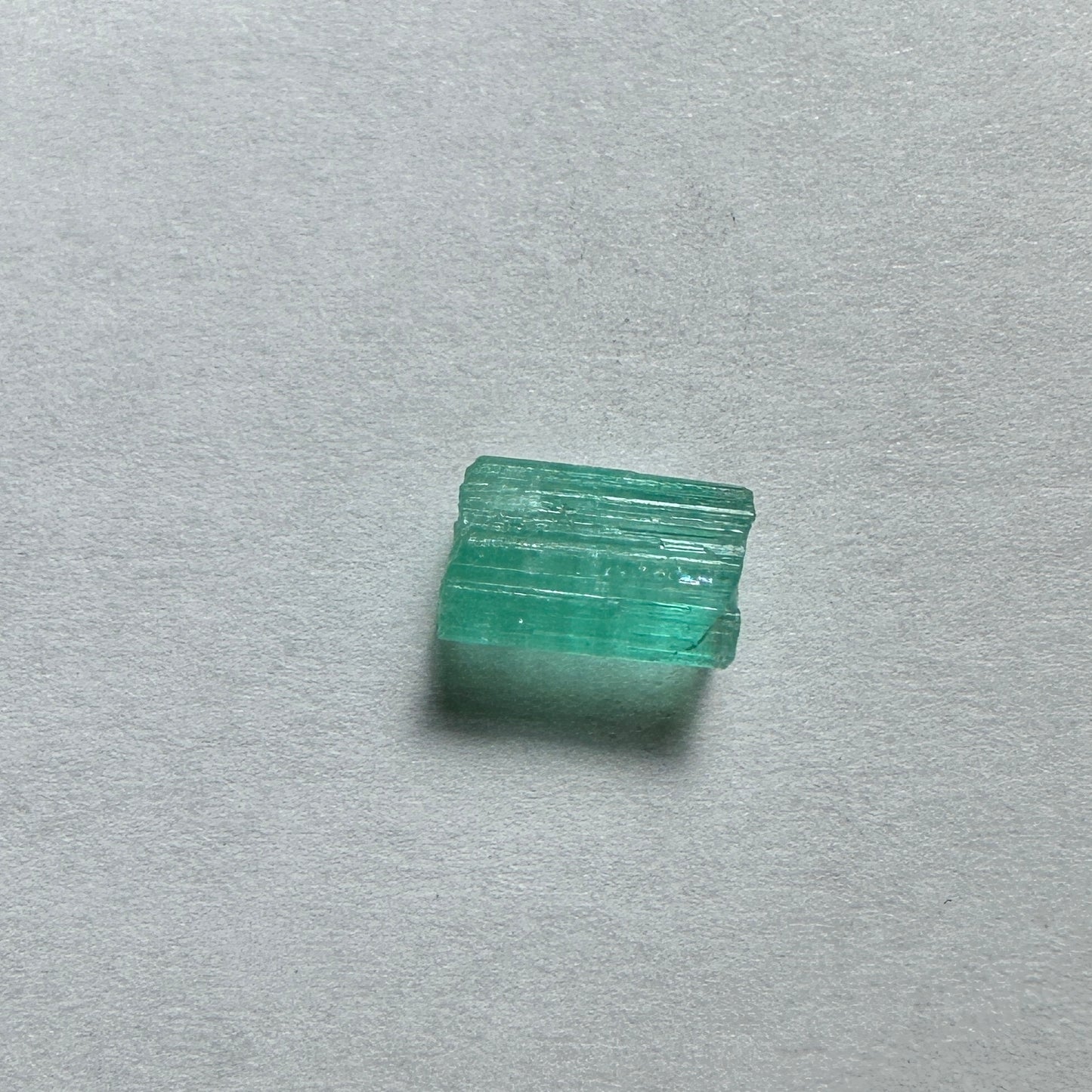 2.60ct COLUMBIAN EMERALD Facet Rough