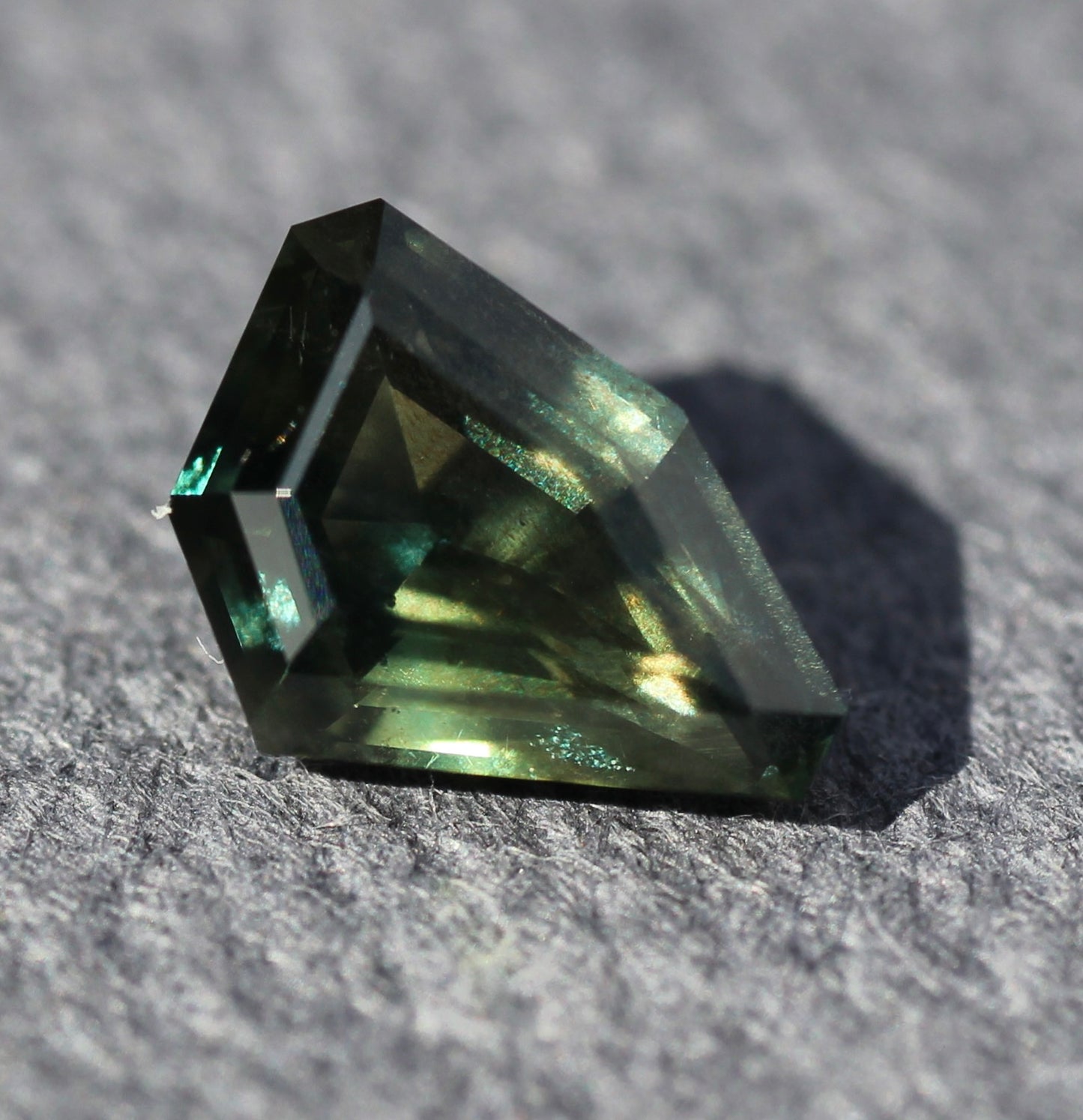 0.74ct KENYAN SAPPHIRE Faceted Stone