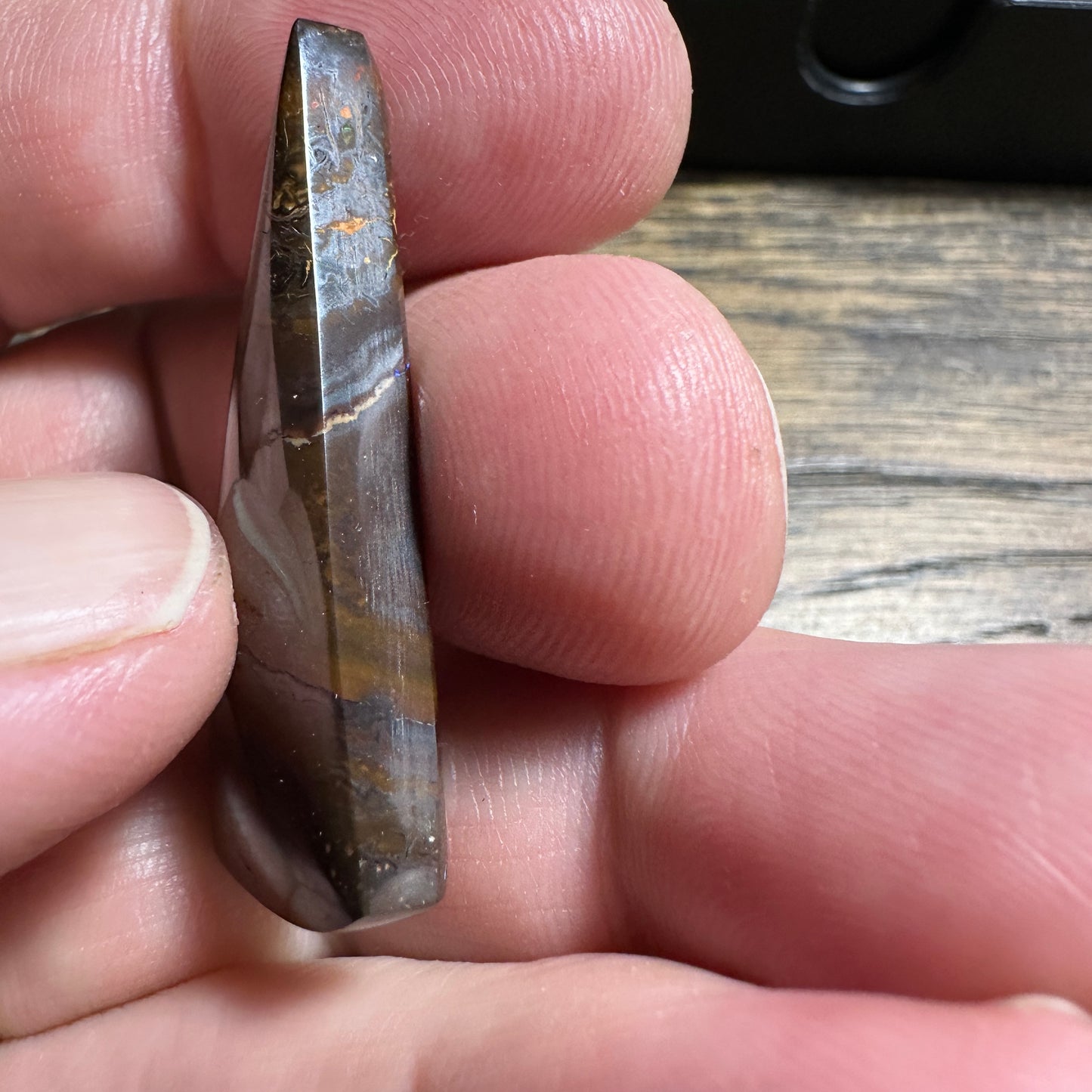 BOULDER OPAL cabochon