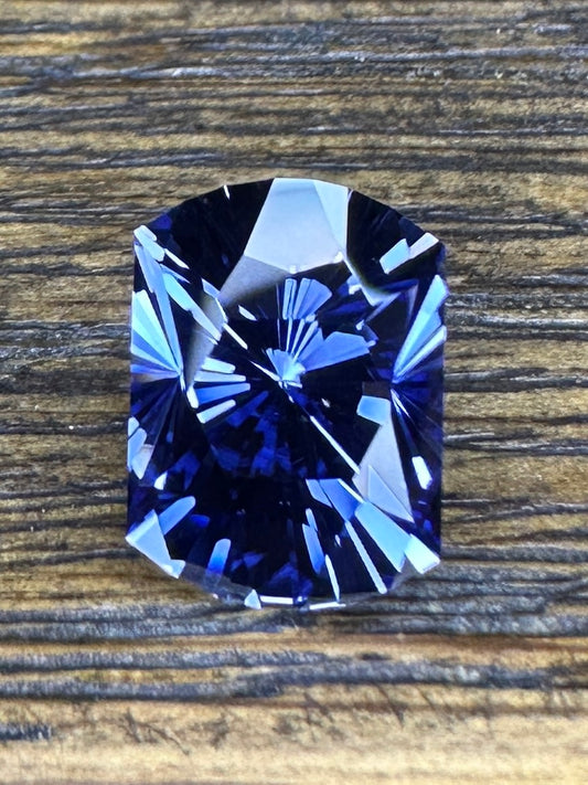 3.74ct BLUE CZOCHRALSKI SAPPHIRE Faceted Stone