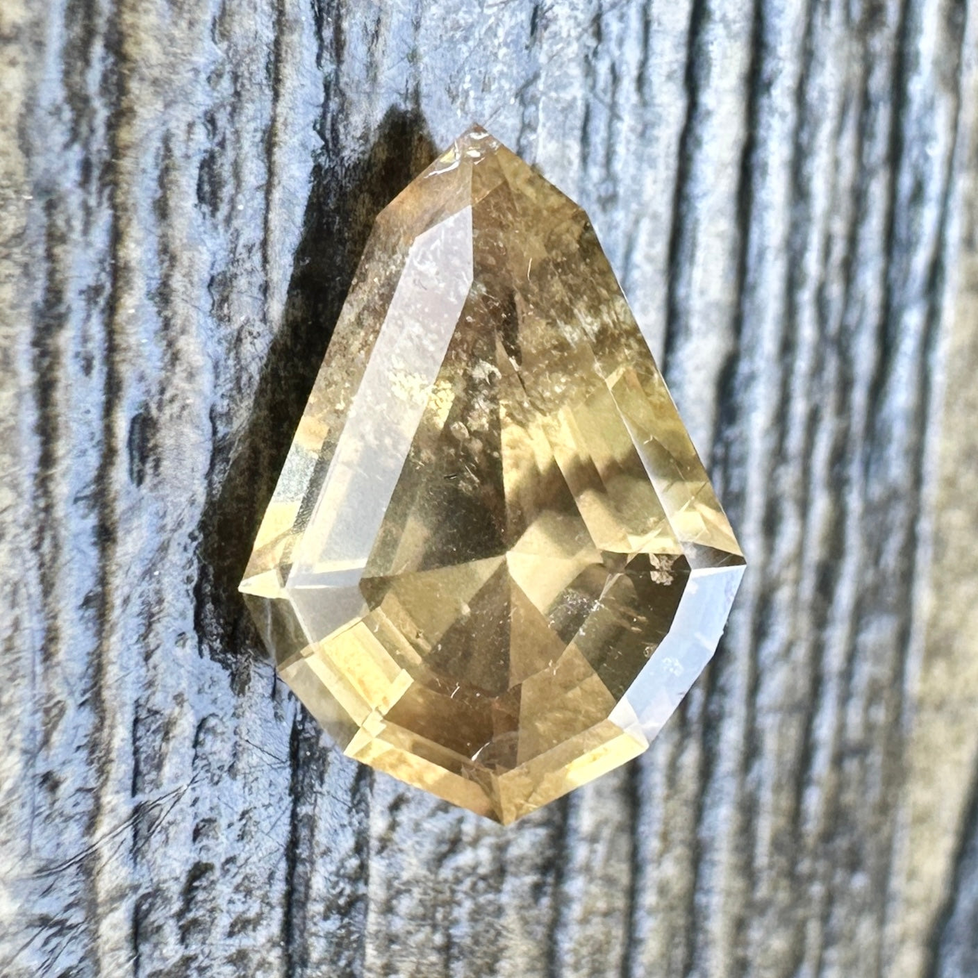 2.16ct Umba Sapphire Faceted Stone SA010