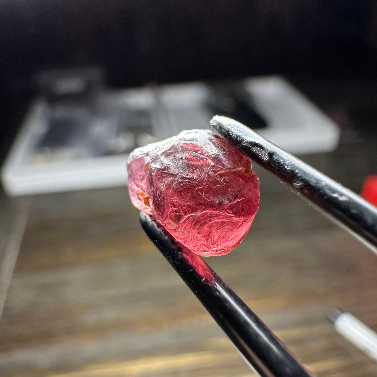 LOTUS GARNET 3pcs., 2.52g Facet Rough Parcel